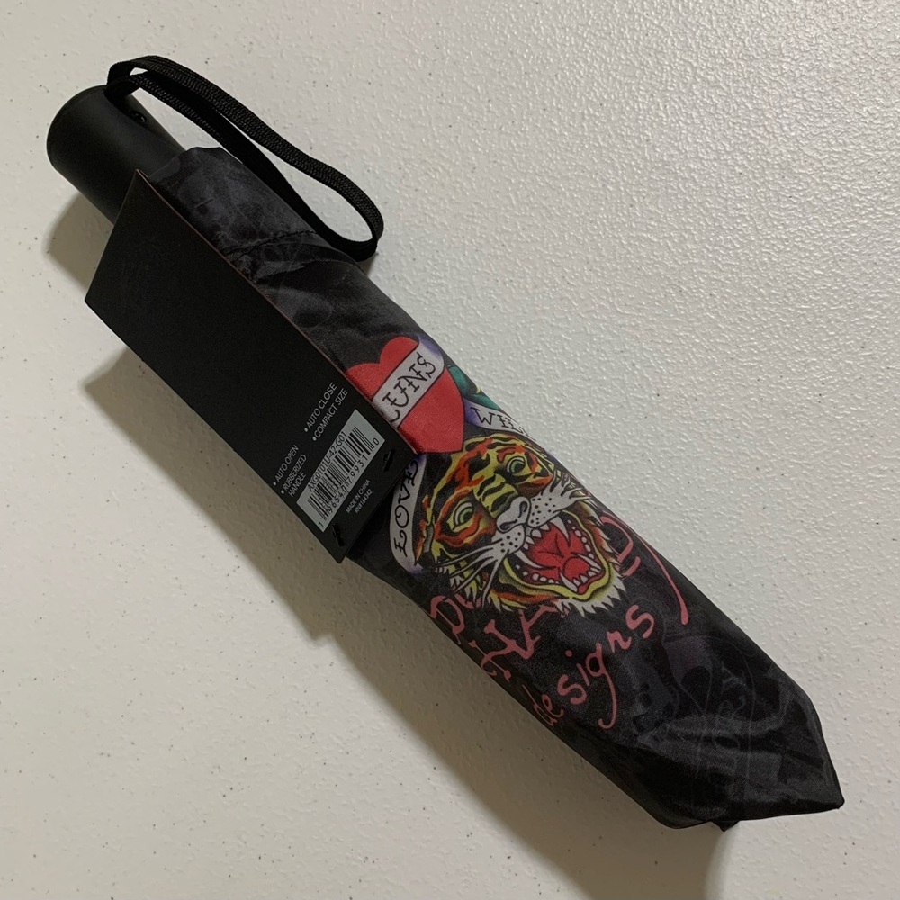 Ed Hardy 'Love Runs Wild' and Tiger Graphic Print Compact Umbrella-New